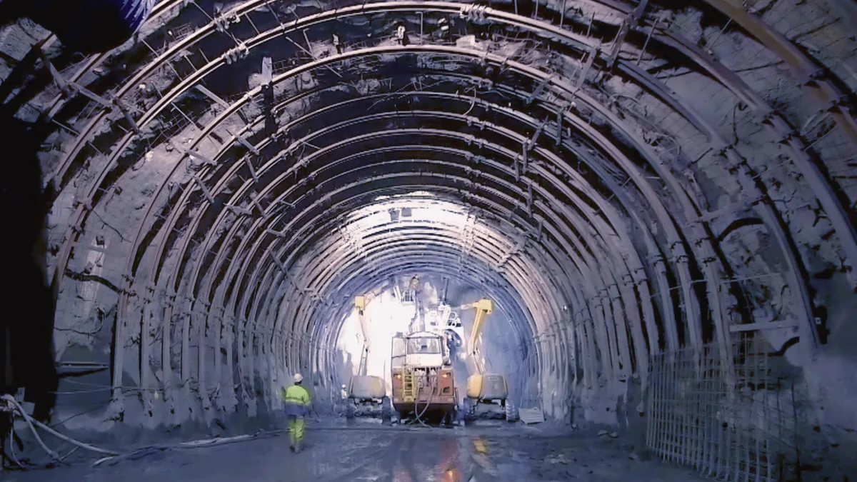 <strong>Tunnel – France & Italy</strong>